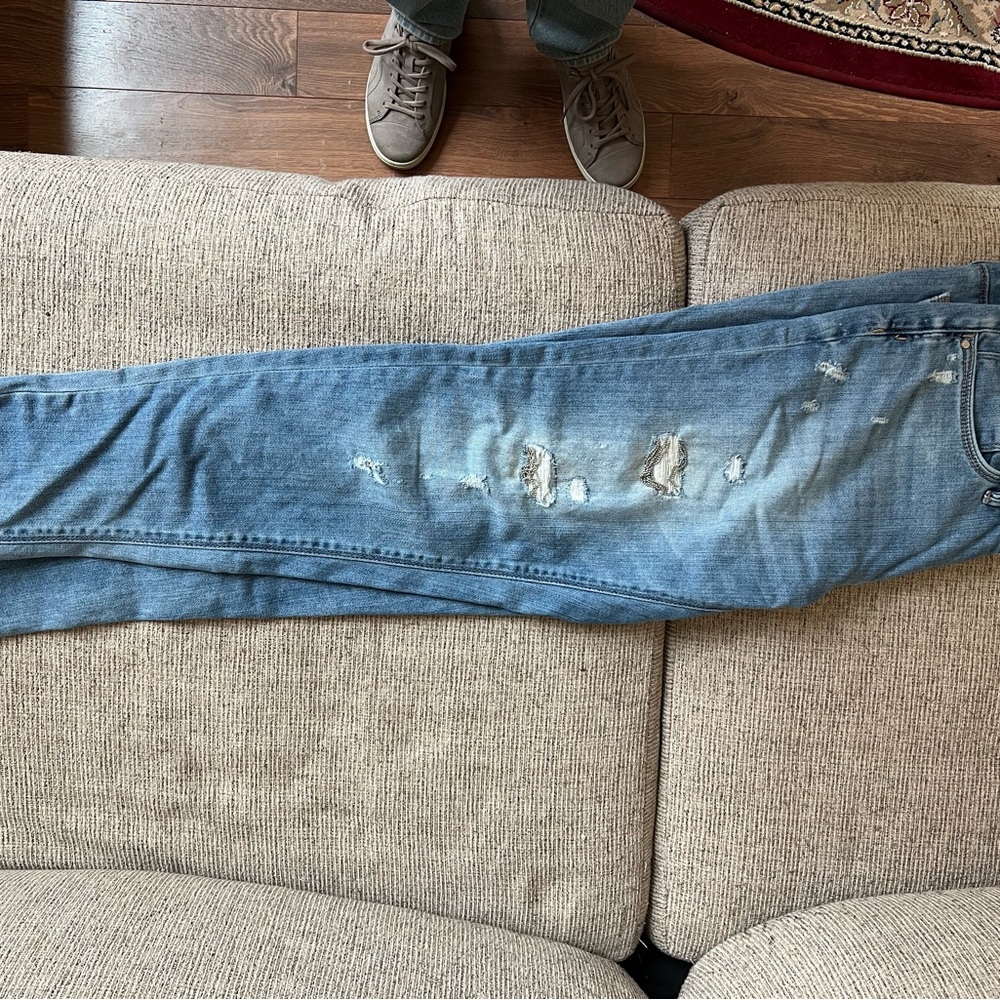 Men's Blue Distressed Jeans